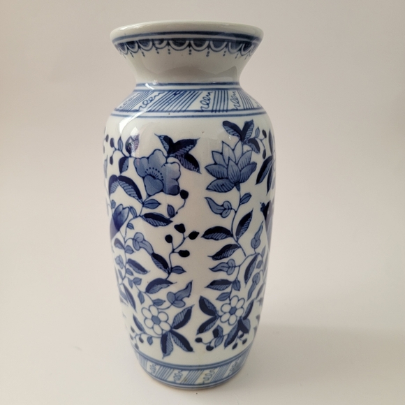 Blue & White Porcelain Chinoisery Bird Floral Pattern Vase Vessel - Picture 2 of 7